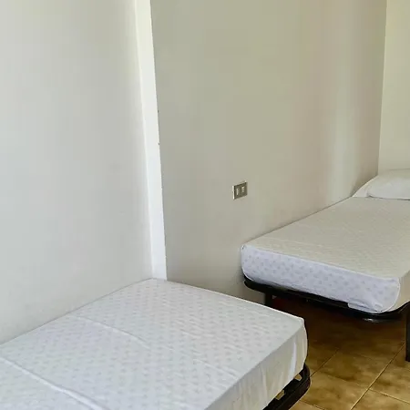 Marcelli, Trilocale Con Terrazzo A 100mt Al Mare - M277